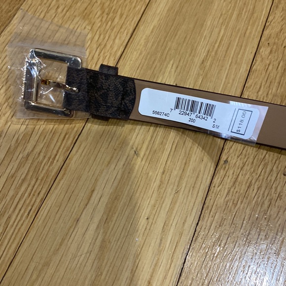 NWT Michael Kors Womens Brown Leather Double Pounch bag on belt. - Picture 7 of 10